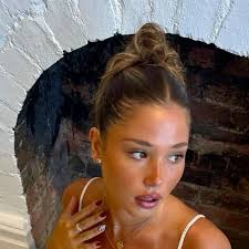 Maeve Bishop (maevebishop)