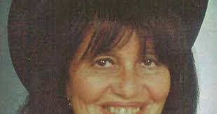 Lucy Hunter's Instagram, Twitter & Facebook