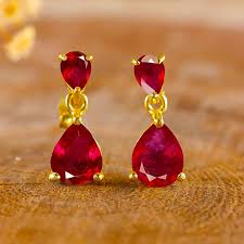 گوشواره یاقوتی شب‌تاب