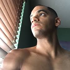 Stream Ozzy Cortes music