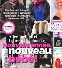 Une allusion évidente à la comédienne alice taglioni avec qui laurent delahousse partage sa vie. Alice Taglioni Laurent Delahousse Epuises Nouvelle Annee Avec Lino Photo