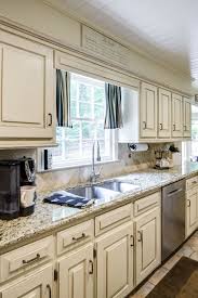 Decorative Painter Patricia Presto Of On The Surface Used Old White Chalk Paint Painting Kitchen Cabinets White Simple Kitchen Cabinets Kitchen Cupboards Paint