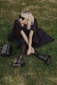 Boots online from tory burch. Tory Burch Giveaway Damsel In Dior