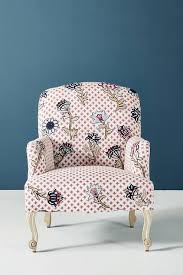 Blue, gray, dark teal, chain link print, and paisley print. Marca Blush Floral Paisley Accent Chair