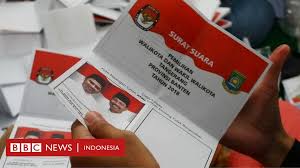 Terinspirasi dari pesta demokrasi itu, keduanya pun memutuskan untuk membuat desain undangan yang mirip surat suara. Pilkada Mengapa Tren Calon Tunggal Lawan Kotak Kosong Terus Meningkat Dalam Pemilihan Kepala Daerah Bbc News Indonesia