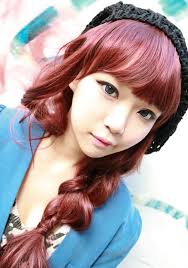 赤髪ロングヘアーのオルチャン カワイイ髪型 ヘアスタイリング 髪 色