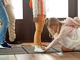 Wenn ich nicht an mich selbst denke, macht es überhaupt niemand. Altruismus Bei Kindern Helfen Will Gelernt Sein