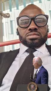 Albert Mendy (@alucalm)