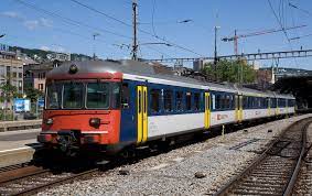 Save time and get going by booking your train from milan to zug on omio. Modernisierter Sbb Rabde 12 12 Triebzug In Zurich Hauptbahnhof Eisenbahn Hauptbahnhof Historisch