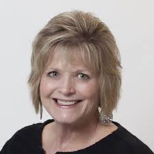 A sneak peek into our All-That-Inspo Slack channel 👀