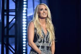 carrie underwood lands first country no 1 since 2014 with