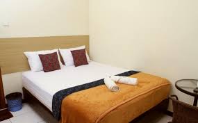 See 25 traveller reviews, 23 candid photos, and great deals for bantal guling gatsoe, ranked #98 of 292 hotels in bandung and rated 3 of 5 at tripadvisor. Bantal Guling Guest House Alun Alun Bandung Di Bandung 1001malam Com