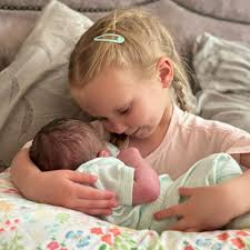 Kate Hudson reacts after ex Matt Bellamy welcomes second child