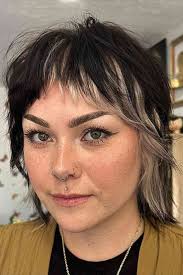 Sasha Thornton (sashalouisethor)