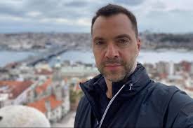 А алексею арестовичу лозинский посоветовал «за поребриком так общаться». Aleksej Arestovich Naznachen Sovetnikom Andreya Ermaka Za Chto On Budet Otvechat