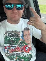 7th to win the heat race last night, got rewarded for that by redrawing the  7 again like a boss. 7th to 2nd in the feature again last night in Grand  Forks.