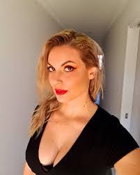 Michelle Vallance's Instagram, Twitter & Facebook