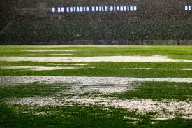 Por causa de chuva forte em Goiânia, jogo entre Goiás e Centro Oeste é suspenso