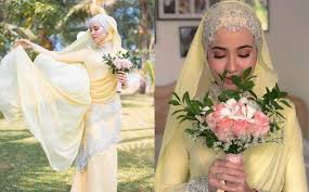 929 likes · 20 talking about this. Baju Tunang Kuning Cair Muslimah Wedding Muslimah Wedding Dress Wedding Dresses