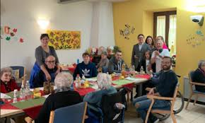 I corsi si svolgono in una struttura di 800 mq modernamente attrezzata. Cascina Sorriso A Tavola Con Lo Chef Mauro Zacchetti Prima Brescia
