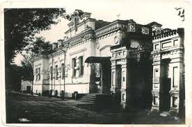 La Maison Du Drame Maison Ipatiev A Ekaterinbourg Rasee Dans Les Annees 70 Sur L Ordre De Souslov Et Sous La Re Romanov Family Tsar Nicholas Russian History