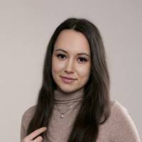 Angie Ernst's Instagram, Twitter & Facebook