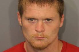 Fall River police seek suspect in fatal stabbing