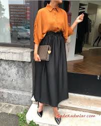 2020 Tesettur Etek Kombinleri Siyah Uzun Beli Lastikli Etek Sari Salas Gomlek Siyah Stiletto Ayakkabi Islami Moda Moda Kadin Tarz Moda