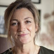 Back to Jail, this time with a book not a paintbrush…