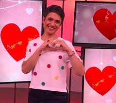 A jornalista se afastou do globo repórter, programa da globo que apresenta com sandra annenberg, após descobrir um tumor maligno no cérebro, sendo que precisou passar por uma cirurgia de emergência.depois disso, veio a pandemia e a emissora optou por preservar a apresentadora. A Semelhanca Entre Sandra Annenberg E Sua Filha Surpreendeu Internautas Veja Sao Paulo