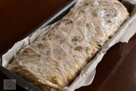 Se coace in tava, invelit in prapur dar poate fi pregatit si fara prapur, in aluat de foietaj, in foi de clatite sau chiar simplu tapetand tava cu. Drob De Miel In Prapur Reteta Traditionala Caietul Cu Retete