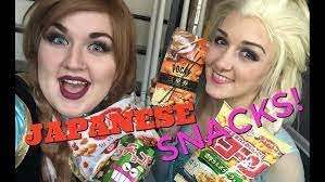 Elsa Mackenzie's Instagram, Twitter & Facebook