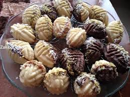 كيف تصنع بيتي فور بأشكال رائعة بدون ماكينة زاكي Lebanese Desserts Cookie Bar Recipes Yummy Food
