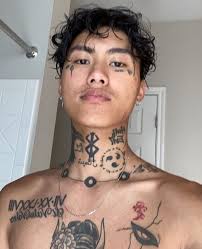 In contrary to the negative viewpoints towards tattoos that many vietnamese still hold, tattooing is, in fact, one of vietnam's most ancient customs, along with the black teeth trend. Smash Or Pass Viettrap Vietnamese Guy With Tattoos Lipstick Alley