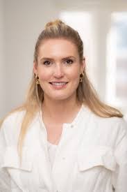 Melissa Sickels's Instagram, Twitter & Facebook