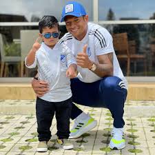 En horas de la mañana de este jueves salió a la luz pública la noticia sobre la captura de guarín , luego de haber agredido a su padre. Fredy Guarin Fguarin13 Instagram Photos And Videos