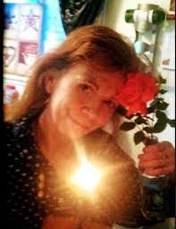 Kaye Sinclair's Instagram, Twitter & Facebook