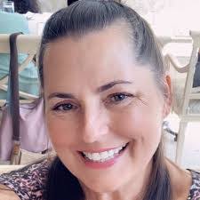 Lisa Gressett's Instagram, Twitter & Facebook