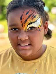 Local artist thanks carbondale community for support