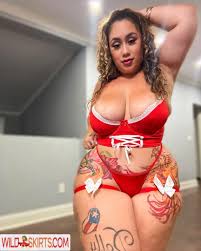 17 hot photos by XBadx Dolly (known as @xbadxdolly)