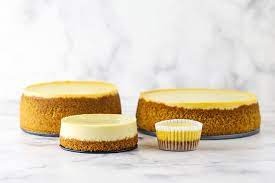 Best cheesecake recipe that's perfect for a 6 inch pan or to make mini tart size. Guide To Adjusting Cheesecake Sizes Life Love And Sugar