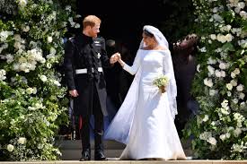 Nach fast acht jahren ehe verkündete das paar die. Von Prinzessin Diana Bis Meghan Markle Die Schonsten Royalen Hochzeits Schuhe Vogue Germany