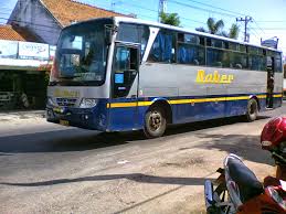 Nah ini adalah foto bus bumel tkenangan tempo dulu baik yang masih operasi sampai sekarang maupun yang sudah tidak beroperasi lagi. Kumpulan Foto Bus Bumel Akdp Dan Akap Yang Melintas Kebumen