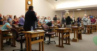 Standing room only for We the People resolution