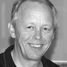 The last couple of weeks in Canada I was trying to film pink salmon  spawning. Trouble was, they kept getting eaten by black bears. So I turned  my attention to this spectacle.