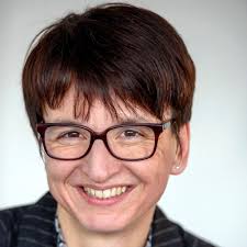 Buy rating from deutsche bank: Beate Zewe Personalreferentin Dz Bank Ag Xing