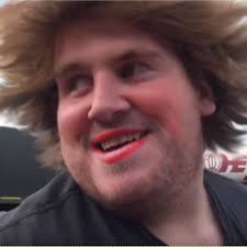 Drachenlord (real name rainer winkler) is a german streamer, youtuber and heavy metal fan who makes vlogs and headbanging videos on his channel drache offiziell, gameplay videos on drachengameslp and livestreams on younow. Facebook