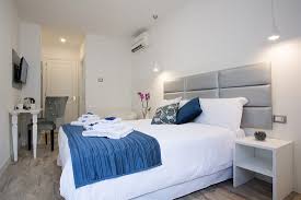 Informazioni su spagna da wikipedia. Spagna Ave Updated 2021 Prices B B Reviews And Photos Rome Italy Tripadvisor