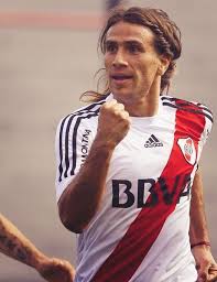 Ver sangre en la orina puede ser alarmante. Leo Ponzio El Pirlo Argentino Club Atletico River Plate Futbol Argentino Leo Ponzio