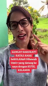 Meluncur dengan Motor untuk Edukasi Anak Negeri di Papua